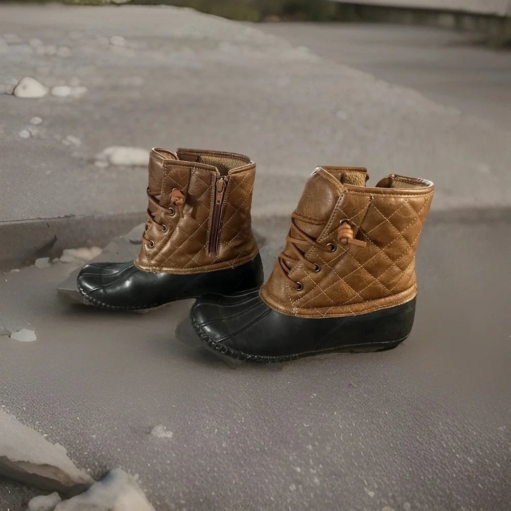 Stevies Quilted Fleece Lined Duck‎ Boots Size 5